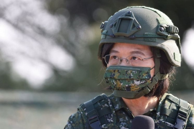 군복을 입고 있는 차이잉원 대만 총통의 모습. [사진=로이터연합]