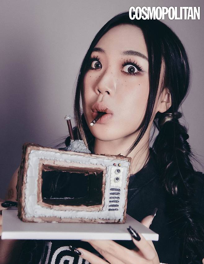 슬리브리스 톱 1백41만원 펜디.