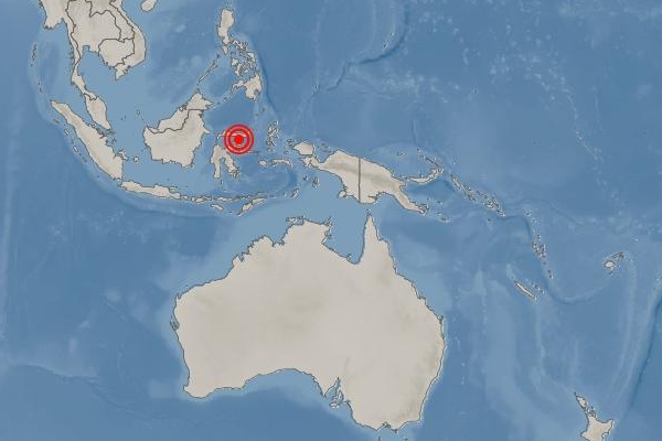 기상청은 18일(한국시간) “인도네시아 술라웨시섬 고론탈로주로부터 남남동쪽으로 65㎞ 떨어진 해역에서 오전 9시34분 규모 6.1의 지진이 발생했다”고 밝혔다. 붉은 점이 지진 발생 지역. 기상청 홈페이지