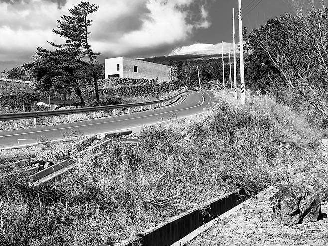 제주도 서귀포시 남원읍 하례리 창고. [건축사사무소 에스에프랩 제공]