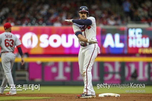 애덤 듀발(오른쪽) / 사진=Gettyimages 제공