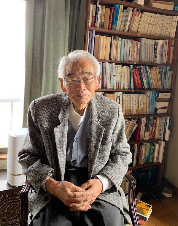 2023년 1월 15일 별세한 오무라 마스오 와세다대 명예교수. 생전 민족시인 윤동주를 깊이 연구했으며 그의 묘를 발견한 것으로도 유명하다. 연세대 제공