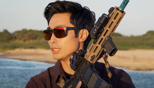 해군특수전전단(UDT/SEAL) 대위 출신 유튜버 이근 씨. [ROKSEAL 유튜브 채널]