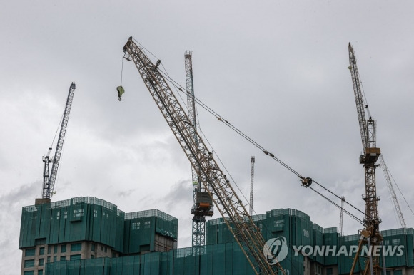 건설현장 타워크레인. 기사 무관. 연합뉴스