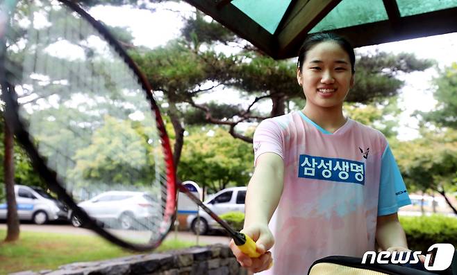 안세영 여자 배드민턴 국가대표(삼성생명 배드민턴단)이 8일 충남 당진실내체육관에서 열린 전국종별배드민턴선수권대회를 마친 뒤 인터뷰 하고 있다. 2022.8.8/뉴스1 ⓒ News1 김기남 기자