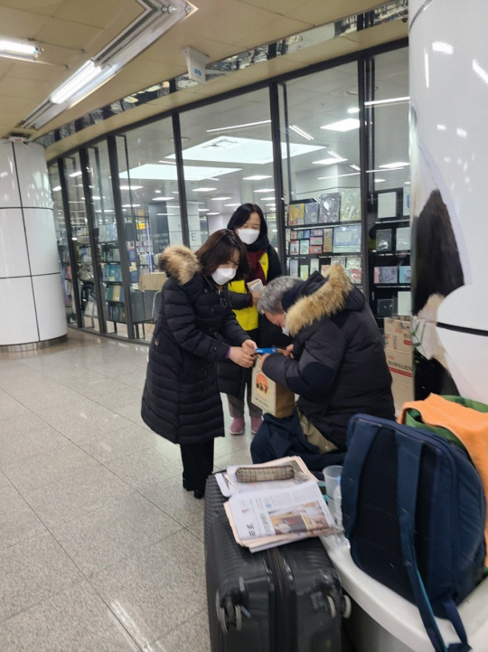 노숙인 보호지원 현장. 서초구청 제공