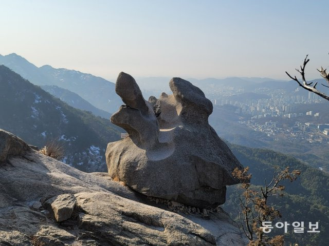 북한산 의상봉 쌍토끼 바위. 전승훈 기자