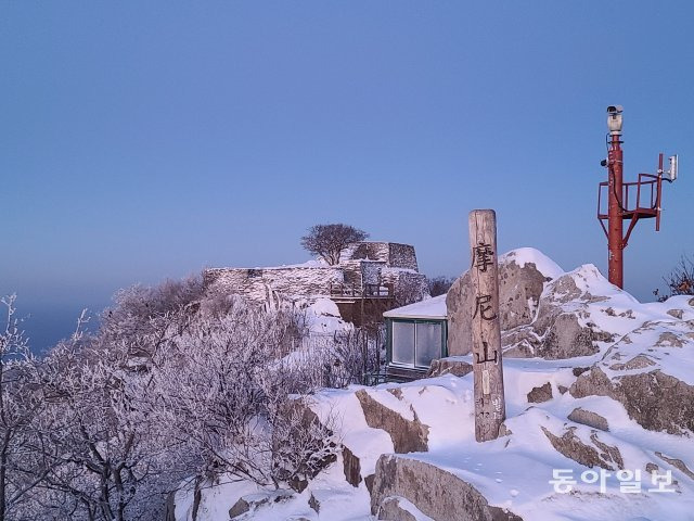 인천 강화도 마니산 정상 모습. 정부는 종합부동산세법 시행령과 조세특례제한법 시행령을 개정해 인천 강화군과 옹진군, 경기 연천군 등 3곳을 특례 대상 지역에 추가할 계획이다. 동아일보 DB