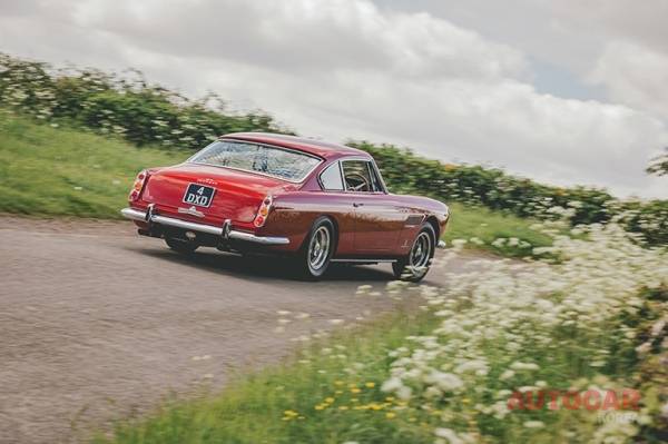 리어 라이트 트리오는 시리즈 1과 2 GTE에 사용되었다. 시리즈 3은 원피스 램프를 얻었으며, 종종 초기 차량으로 개조되었다