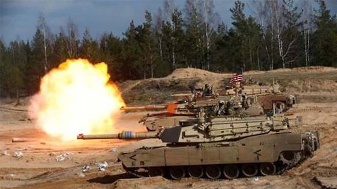 훈련에 참가한 미 육군의 에이브럼스 탱크 (사진출처 : 연합뉴스)