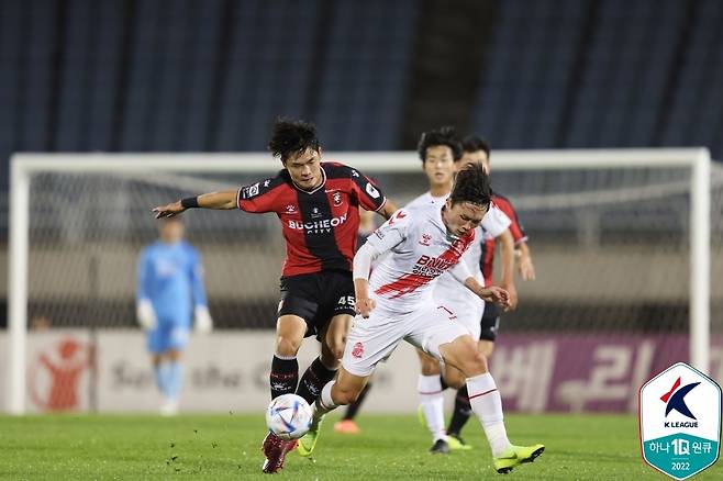 2023 K리그2 개막일에 격돌하는 경남FC와 부천FC(한국프로축구연맹 제공)