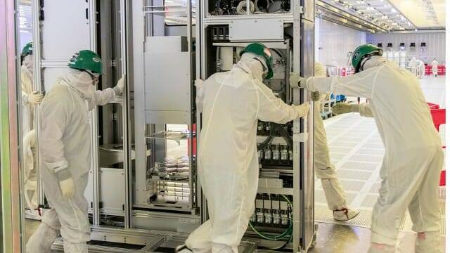 아일랜드 킬데어 주 레익슬립의 팹34는 지난 해 초부터 ASML EUV 장비 반입을 시작했다. (사진=인텔)