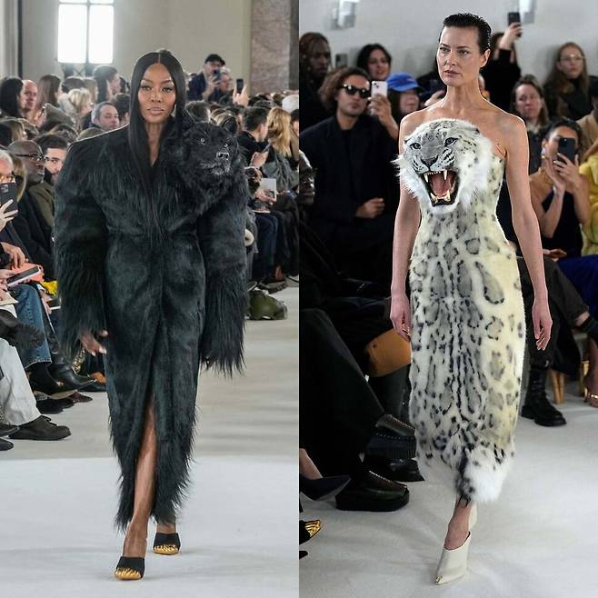 지난 23일(현지시각) 프랑스 파리에서 열린 ‘스키아파렐리 2023년 봄-여름 쿠튀르 패션쇼’에서 늑대 머리를 단 의상을 입은 모델 나오미 캠벨(왼쪽)과 눈표범 머리를 단 의상을 입은 모델 샬롬 하로우가 런웨이를 걷고 있다. AP연합뉴스