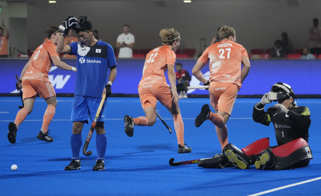 25일 제15회 FIH 남자 월드컵 대회 8강 대한민국과 네덜란드의 경기에서 득점 후 기뻐하고 있는 네덜란드 선수들. AP연합뉴스