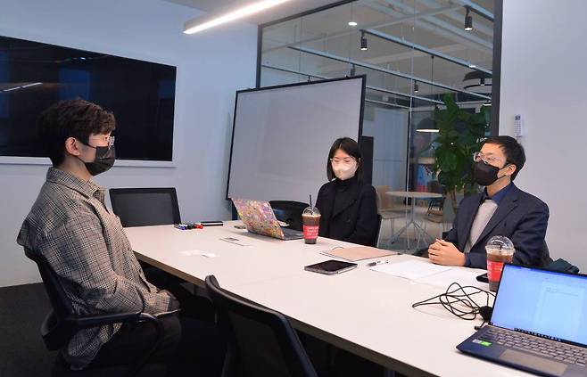 패러블 김영비 대표(좌)와 본투비 이종인 대표(우), 출처: IT동아