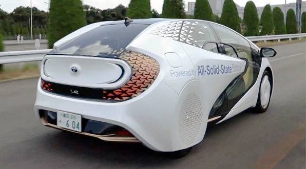 전고체 배터리를 탑재한 토요타의 전기차 시제품 차량. [토요타 제공]