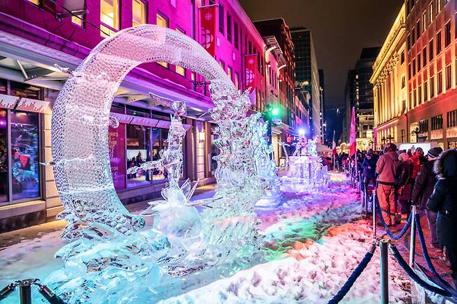 [서울=뉴시스]  오타와 윈터루드 축제를 장식한 얼음조각작품 (사진 출처=캐나다관광청 블로그) 2023.01.29. photo@newsis.com *재판매 및 DB 금지