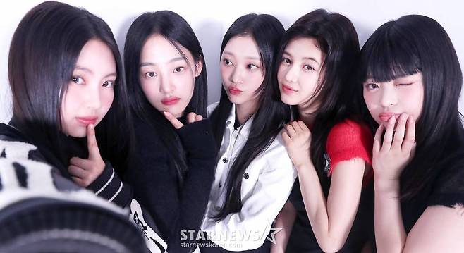 걸그룹 뉴진스 2022 AAA 수상 인터뷰 하니 혜인 해린 다니엘 민지 /사진=김창현 기자 chmt@