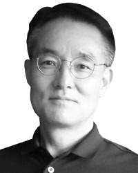신주백 역사학자