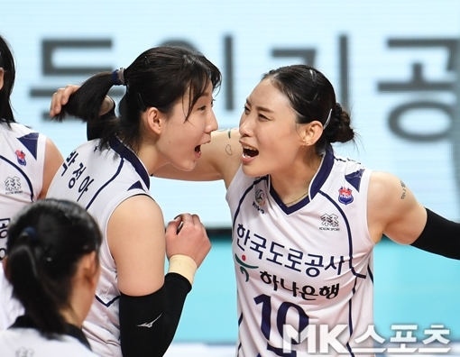 배유나와 박정아의 투혼은 눈부셨다. 사진=김재현 기자