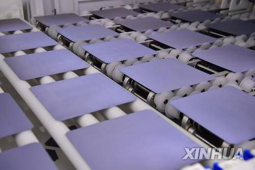 중국의 한 웨이퍼 생산공장  [신화 연합뉴스 자료사진]