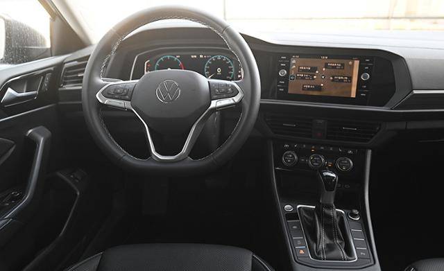 폭스바겐 제타 1.5 TSI 프레스티지