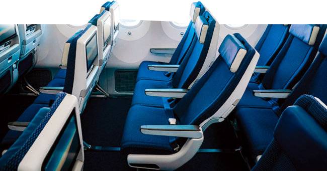 보잉 787-9 드림라이너 기내 전경.