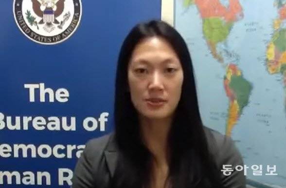 조 바이든 미국 대통령이 23일 6년간 공석이었던 북한인권특사에 줄리 터너 미 국무부 동아시아태평양 담당 과장을 임명했다. 터너 특사는 국무부 민주주의·인권·노동국에서 16년을 근무하면서 북한 인권 문제를 주로 다뤘다. 사진 출처 미 국무부 인권·노동국 페이스북  동아일보DB
