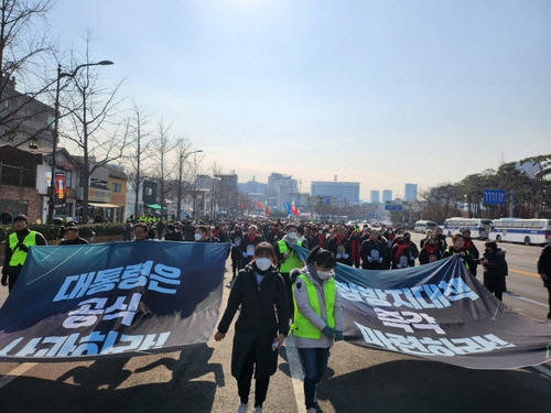 ▲ 행진하는 이태원 참사 유가족과 시민들. 연합뉴스