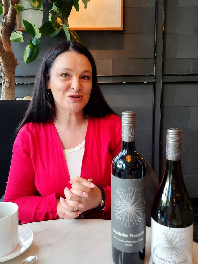 엘레나 브룩스.