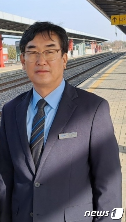 한국철도 전북본부 익산기관차승무사업소 장철수 기관사(59)가 36년 만에 무사고 100만㎞를 달성했다.2023.2.5./뉴스1