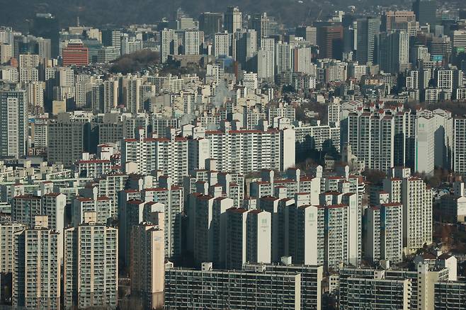 집 더 비싸게 팔게요’ 집주인 마주한 현실…상승거래 역대 최저 [부동산360]