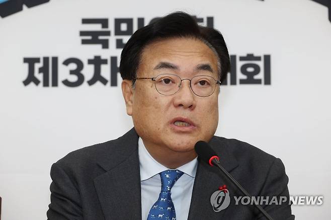 발언하는 정진석 (서울=연합뉴스) 이정훈 기자 = 국민의힘 정진석 비상대책위원장이 6일 오전 국회에서 열린 비상대책위원회의에서 발언하고 있다. 2023.2.6 uwg806@yna.co.kr