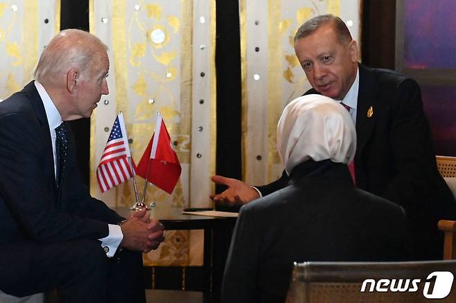 조 바이든 미국 대통령과 레제프 타이이프 에르도안 튀르키예 대통령. ⓒ AFP=뉴스1 ⓒ News1 우동명 기자