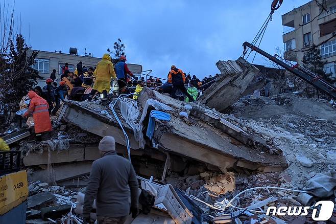 6일(현지시간) 규모 7.8의 강진이 강타한 튀르키예 남동부 샨르우르파의. ⓒ AFP=뉴스1
