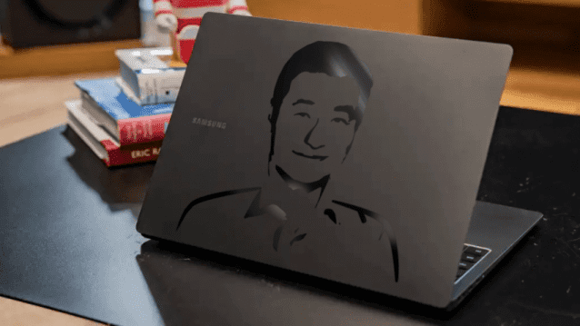 노태북 에디션으로 불리는 합성 이미지 (사진=온라인 커뮤니티)