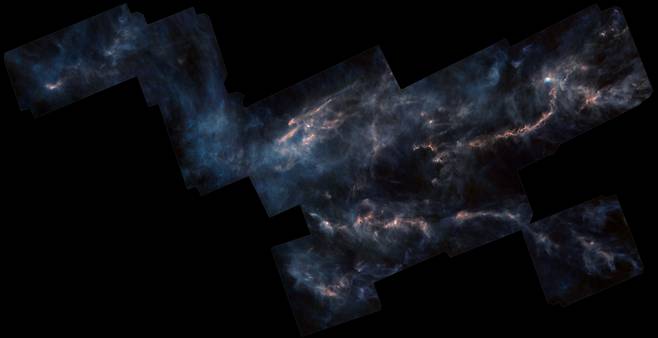 허블우주망원경이 촬영한 황소자리의 분자구름 TMC-1의 모습. 최근 연구 결과에 따르면 이 지역에 있는 오르트-벤자인은 낮은 온도에서도 화학결합이 가능해 별의 탄생에 중요한 역할을 할 것으로 밝혀졌다. /ESA·Herschel·NASA·JPL-Caltech