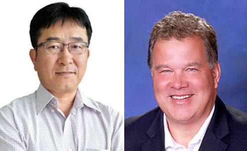 권기성(왼쪽) 셀트리오 부사장과 토마스 누스비켈 셀트리온헬스케어 미국 법인 최고사업책임자.  셀트리온그룹 제공