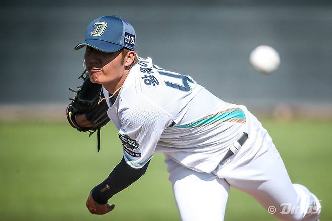 ▲ NC 다이노스에서 뛰던 2018년 당시 투수 왕웨이중. ⓒNC 다이노스