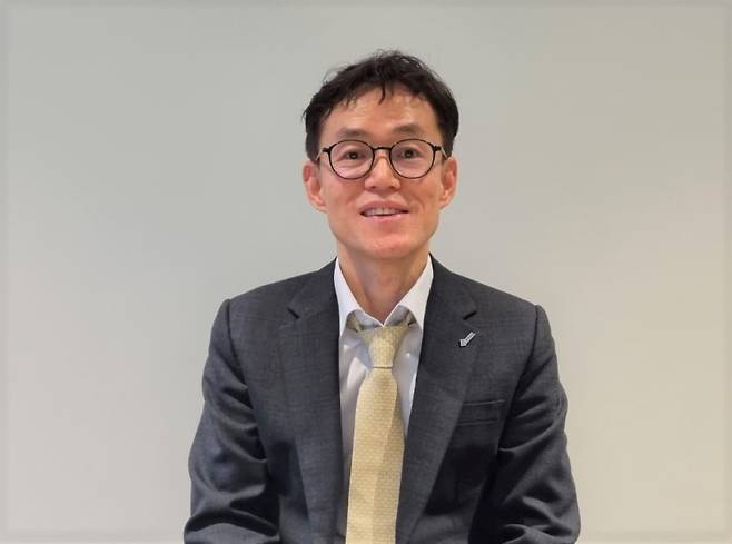 장상식 국제무역통상연구원 동향분석실장이 지난 1월 31일 조선일보와 인터뷰를 갖고 무역 위기 상황과 대응책에 대해 설명하고 있다./김기훈