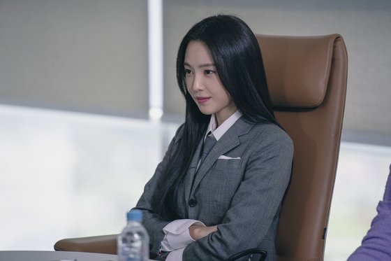 JTBC 토일 드라마 '대행사'의 강한나 역을 맡은 배우 손나은. 하우픽쳐스·드라마하우스 스튜디오