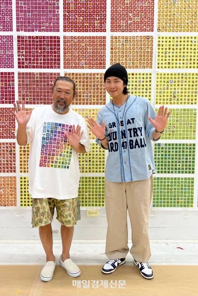 BTS 의 RM과 무라카미 다카시. <출처:  RM의 인스타그램>