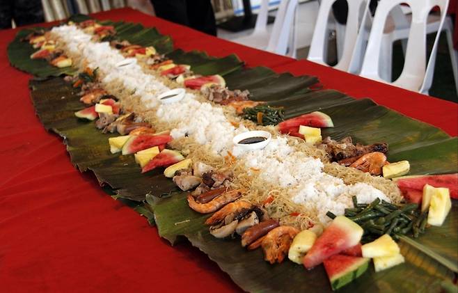 군대식이 현지식이 된 필리핀 보홍의 부들파이트