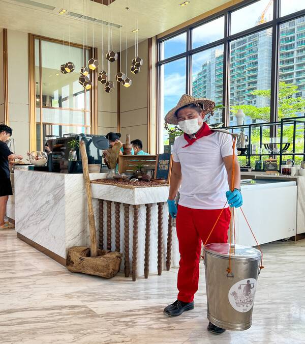 따호를 외치는 따호 아저씨