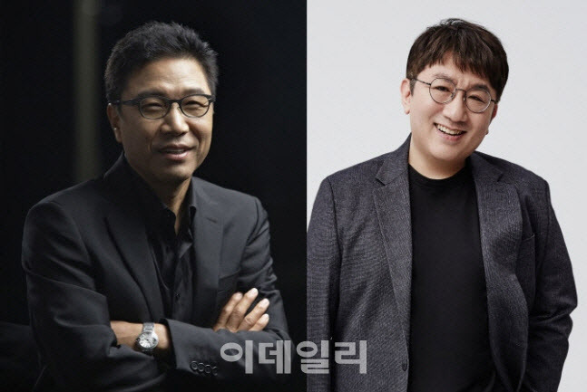 이수만(왼쪽) SM 대주주와 방시혁 하이브 의장(사진=각 소속사)