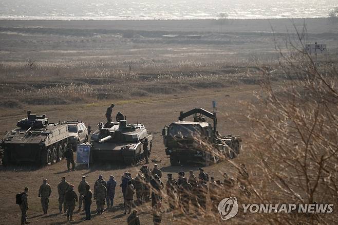 루마니아에서 나토 군이 훈련하는 모습 [AP 연합뉴스 자료사진. 재판매 및 DB 금지]