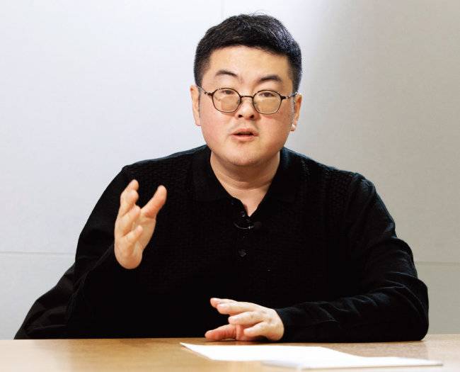 2월 7일 동아일보 충정로 사옥에서 인터뷰하고 있는 강환국 퀀트 투자 전문가 겸 작가. [박해윤 기자]