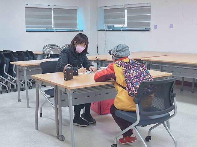 의왕시 치매안심센터는 2월부터 지역주민의 치매 조기발견 및 예방을 돕고자‘우리동네 기억력 검진의 날’을 개최한다.