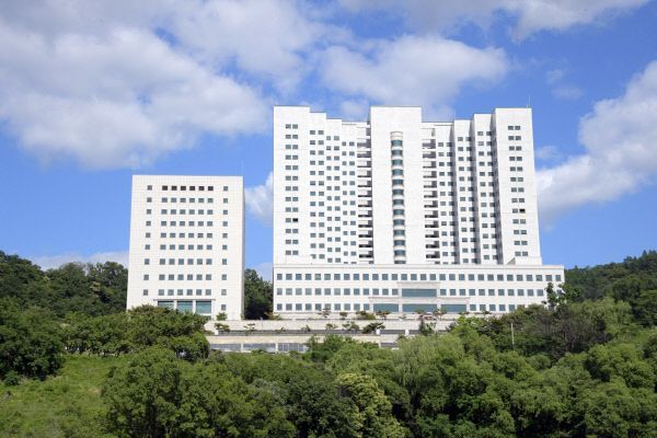 ⓒ마무리 공사중인 동두천 제생병원 건물의 모습.