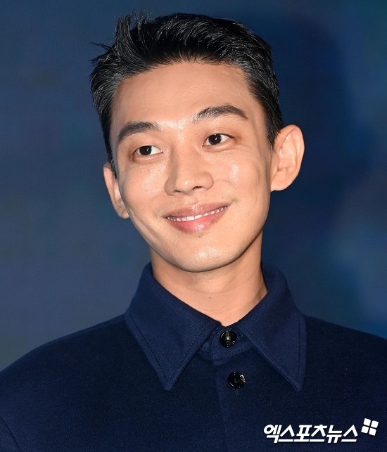 Stars who have gained attention by unveiling Xiao Xin are showing disappointment to the public by showing Naeronambul.Recently, Yoo Ah-in has been accused of prophylactic dosing and smoking marijuana.The Seoul Metropolitan Police Agency said in a briefing on October 13, We plan to conduct further investigations as soon as the results of the drug appraisal of actor Yoo Ah-in, who is suspected of taking propofol, are released.Therefore, the advertising industry has entered Yoo Ah-in erasure, and the next work is also caught in an emergency and is causing displeasure.The public is more disappointed because he was the one who conveyed the right sound and bitter sound to the society in Xiao Xin.In addition, Yoo Ah-in has publicly shot Han Seo-hee, a former trainee who was handed over to trial for drug crime.During a war of words with Han Seo-hee, Yoo Ah-in used pill emojis and mocked Han Seo-hee for causing a drug crime.In this Naeronambul walk, the fans also made a statement saying, I have not spoken to society through various Xiao Xin remarks, and even though I have received a lot of public support, why is it silent about my suspicions?I pinched.Kim Hee-chul is also showing Naeronambul recently. On the 9th, Kim Hee-chul was on the board with various remarks made during live broadcasting with BJ Choi.Kim Hee-chul said that she did not attend the Super Junior group schedule to attend BJs birthday party, or said, When the womens age is X X X, When I was boycotting Japan, I said X I spit out abuse and continued to raise my finger stop and swear.I do not want to exterminate school violence, but I have to catch all the X Xs that are school violence and hit X, he said.Kim Hee-chul also mentioned Kangin, who left the team in 2019 after two DUIs and bar assaults, adding an account of the situation during Kangins assault, describing him as a real tough guy.As the controversy grew, Kim Hee-chul apologized, saying, I apologize for the abuse and vulgar expressions that have left my right and wrong, and I have shown Naeronambul.I am most sorry for the fans who were once again hurt by the controversy I made.I will not be involved in any controversy in the future, he said. But I do not think its wrong to look back on school violence and certain sites. The netizens responded to Kim Hee-chuls personal account by saying, Go to see or explain bj without schedule, Who said it was wrong to say school violence?, Its a matter of hitting people.School violence can not be done, but violence can be done? , I pretend to be awake and I am angry at school violence, but is my acquaintance an exception?  And so on.Kim Hee-chul said, There is nothing wrong with swearing about school violence in retrospect. It may not be a problem for him to continue his harsh remarks about school violence.However, Kim Hee-chul is known to have been a member of Skys relationship with her husband.It is ironic that school violence attacker criticizes strongly and maintains a special relationship with school violence attacker friend.Lee Seung-gi announced his marriage to Lee Da-in, a famous actress who is also the daughter of Kyeon Mi-ri.Until recently, Lee Seung-gi, who had a hard time in a settlement conflict with his agency, continued to celebrate, and disappointment and intellectuals poured out toward him.He went through a conflict with his former agency to prevent this from happening again for someone who would be in the same situation as himself, saying, The value of someones sweat should not be used unfairly for someones greed.However, in April, Lee married Lee Da-in and became the son-in-law of the economic judge who was convicted of taking unfair advantage of Falsify.The netizens said, I am angry and resentful that I have been deceived.I am asking you to congratulate and cheer for promising a lifetime with a person who lives proudly without any guilt with accumulated property. , I think that the damage suffered by the victim is not the damage, and As a son-in-law .On the other hand, Kyeon Mi-ris husband, A, has been sentenced to The Judgment in 2011 for allegedly gaining unfair advantage by falsifying the stock price.In 2016, he was arrested on the same charge and received a fine of 2.5 billion won in four years in prison, but he was acquitted by the appellate court.Photos: DB, YouTube channel, personal account